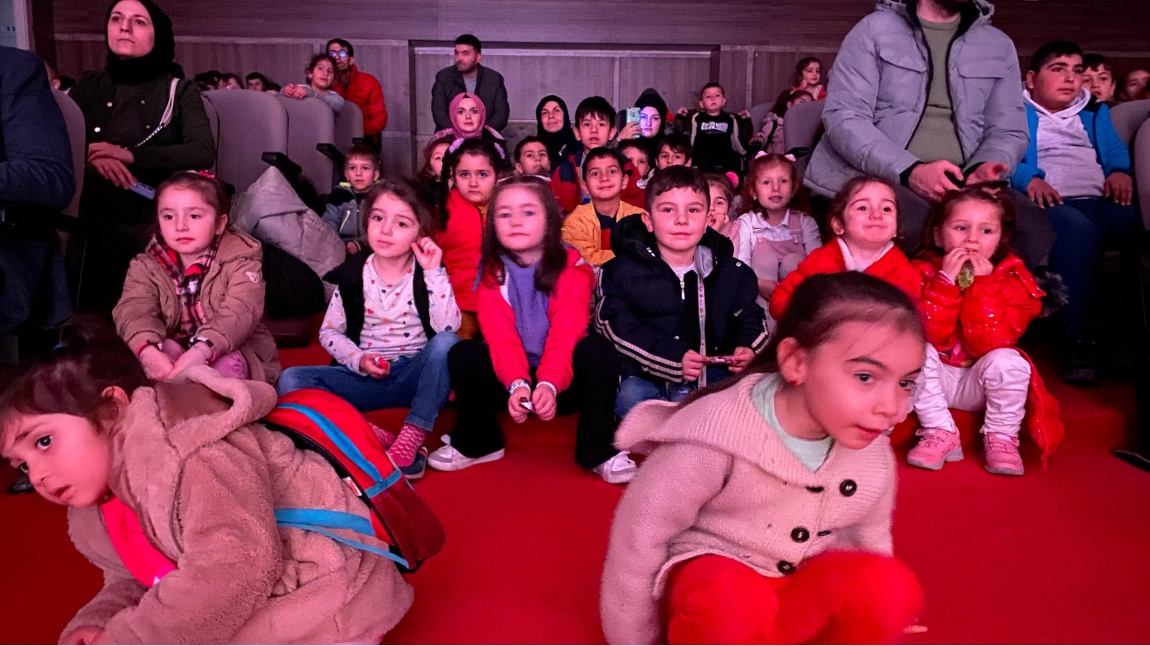 Anasınıfı Öğrencilerine Tiyatro Gösterisi